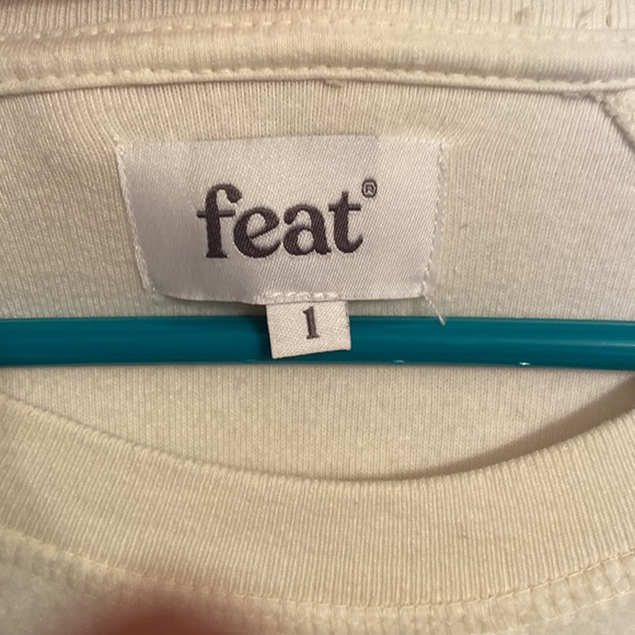 feat BlanketBlend Crewneck - Picture 8 of 12